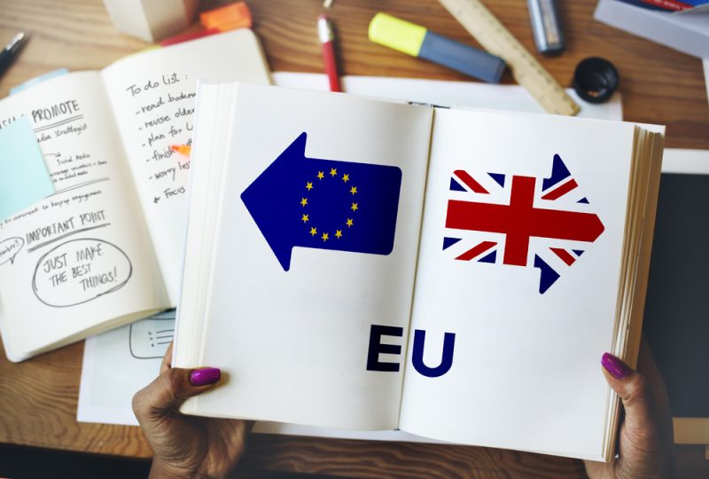 Cómo homologar estudios de colegios británicos en España: documentos que necesitas traducir y legalizar